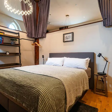 Alte Kirche Im Schloss Beuchow Nyaraló *