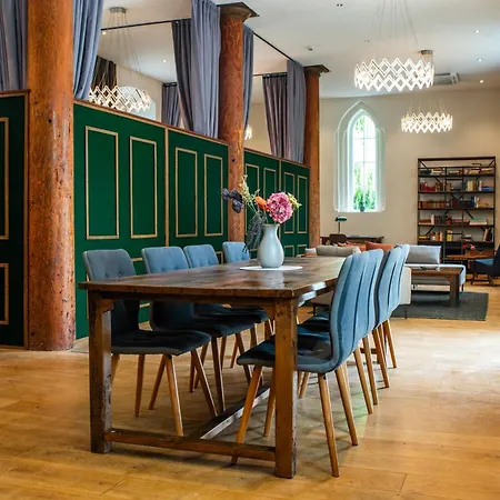 Alte Kirche Im Schloss Beuchow * Lübbenau