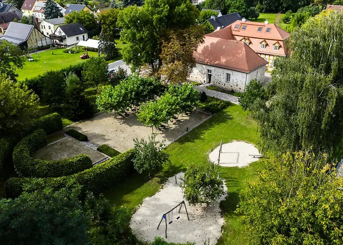 Semesterbostad Alte Kirche Im Schloss Beuchow *